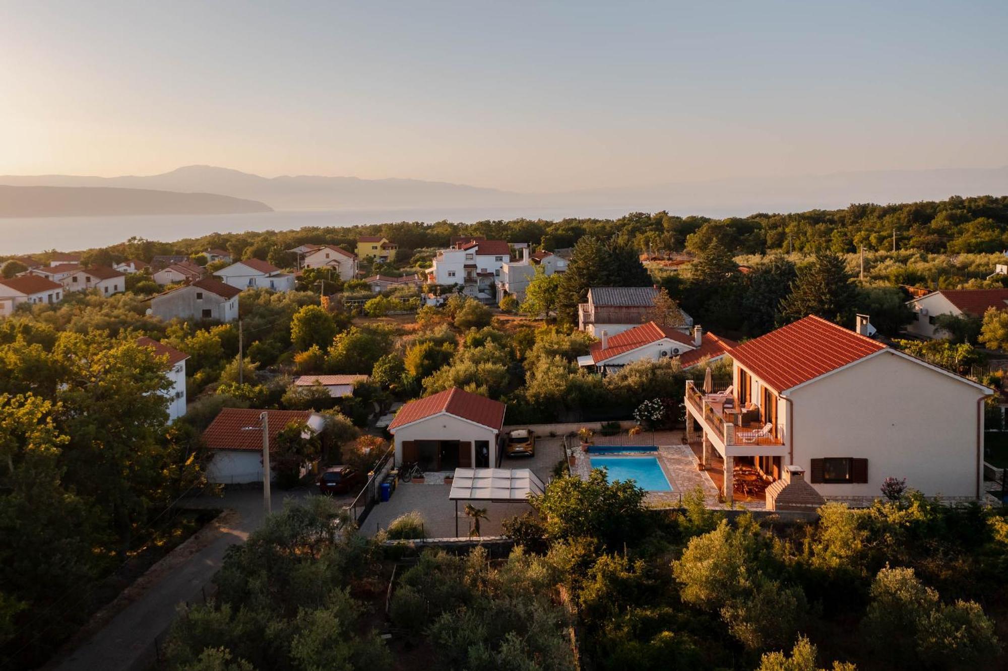 Villa Sara - Perfect Family Holiday Brzac ภายนอก รูปภาพ