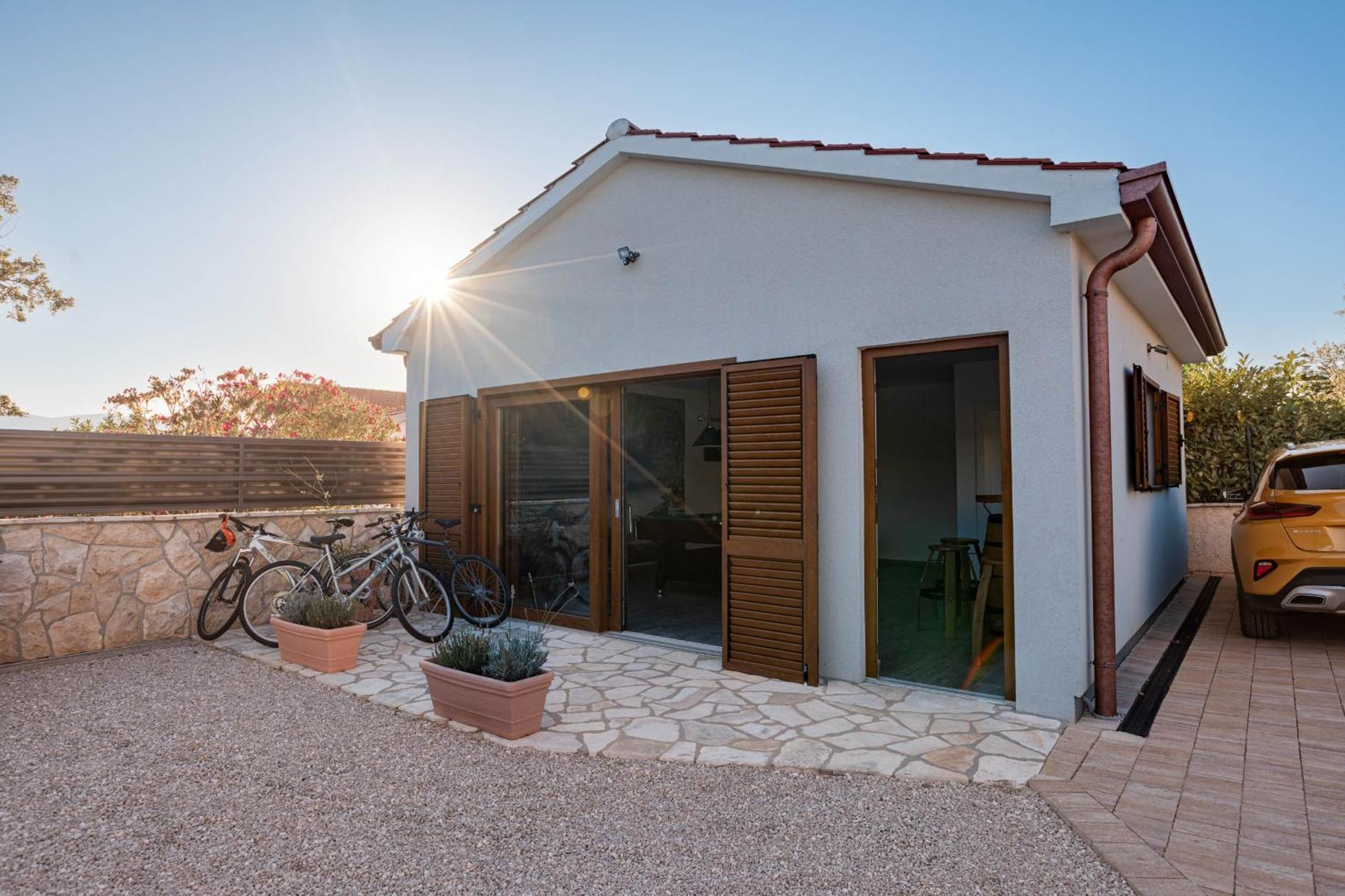 Villa Sara - Perfect Family Holiday Brzac ภายนอก รูปภาพ